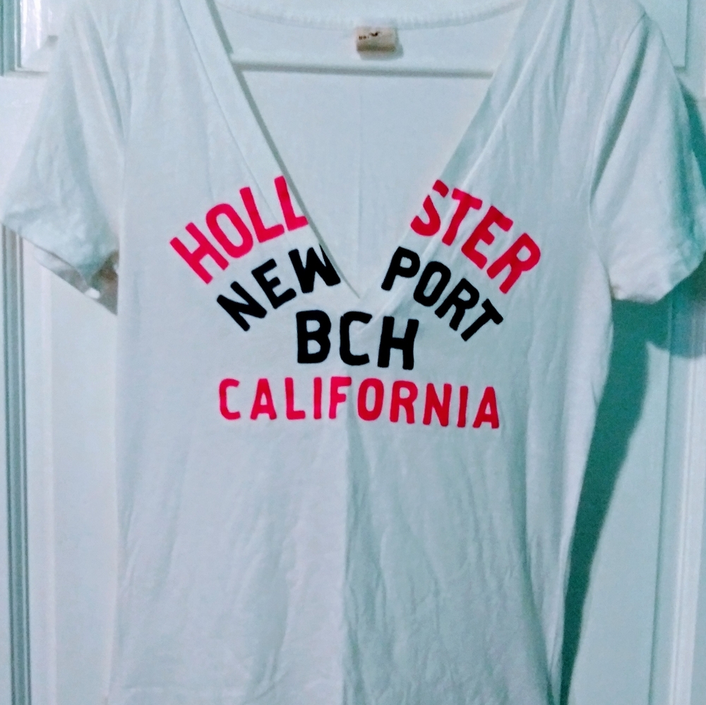 Cute Hollister neon pink shirt